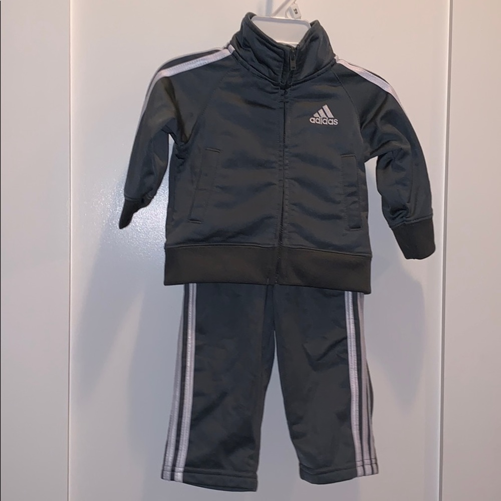 Adidas 2 piece pant set